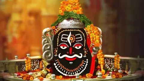 महाकाल मंदिर का बड़ा फैसला: संध्या-शयन आरती की बुकिंग हुई डिजिटल