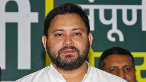 तेजस्वी को अब नहीं चाहिए मुसलमानों का वोट? ईद-इफ्तार से दूरी बनाकर RJD ने दिए मुस्लिम राजनीति में बड़े बदलाव के संकेत