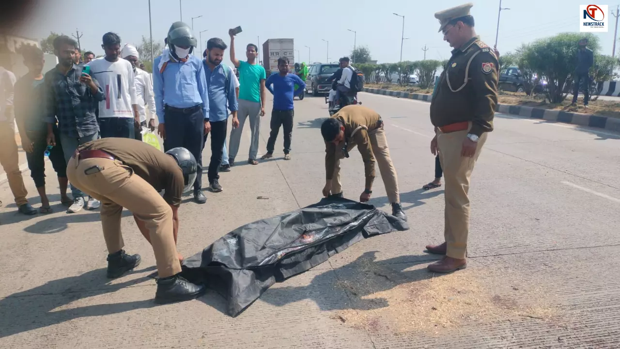 इटावा हाईवे पर दर्दनाक हादसा: तेज रफ्तार ट्रक की टक्कर से पति की मौत, पत्नी जिंदगी की जंग लड़ रही इटावा हाईवे पर दर्दनाक हादसा: तेज रफ्तार ट्रक की टक्कर से पति की मौत, पत्नी जिंदगी की जंग लड़ रही
