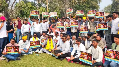 Moradabad News: यादव जी की लव स्टोरी’ फिल्म पर मुरादाबाद में बढ़ा विवाद, प्रदर्शन की चेतावनी Moradabad News: यादव जी की लव स्टोरी’ फिल्म पर मुरादाबाद में बढ़ा विवाद, प्रदर्शन की चेतावनी