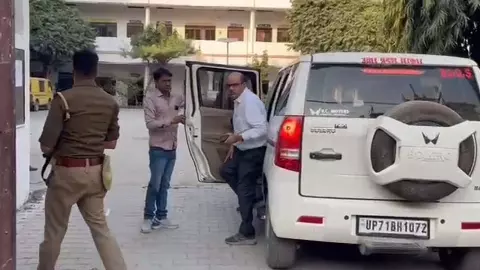 Munnabhai arrested in board examination in Fatehpur, case registered