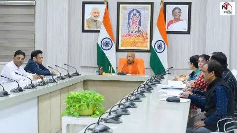 लखनऊ में सीएम योगी का बड़ा फैसला: सभी आंगनबाड़ी केंद्र अपने भवनों में संचालित होंगे लखनऊ में सीएम योगी का बड़ा फैसला: सभी आंगनबाड़ी केंद्र अपने भवनों में संचालित होंगे