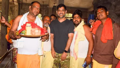 IPL 2026 से पहले मां देउड़ी के दरबार में ‘माही’! 700 साल पुराने चमत्कारिक मंदिर का रहस्य