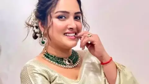 Amrapali Dubey निरहुआ से नहीं करती हैं प्यार, इस एक्टर को बताया अपना पति देखें वीडियो