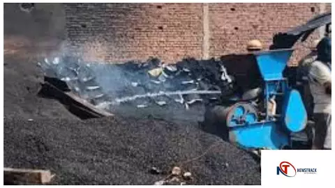 Hathras News :  हाथरस की रबर फैक्ट्री में भीषण आग, लाखों का माल जलकर राख