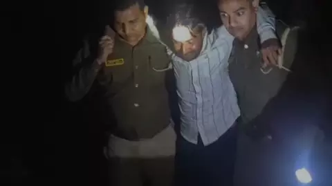 Kasganj News: कासगंज में पुलिस-मुठभेड़: गौ तस्कर घायल, अवैध शस्त्र और बैल बरामद