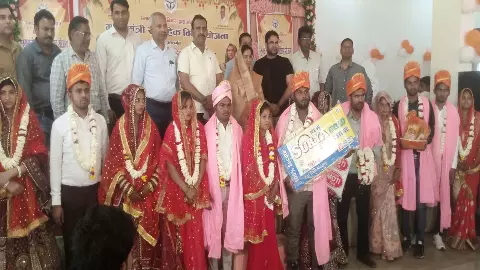 couples formed in Chief Ministers mass marriage scheme