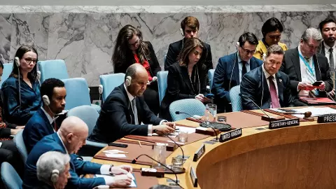 परमाणु के संकट में अमेरिका! UN में रूस और चीन ने US को दिखाई आंखें परमाणु के संकट में अमेरिका! UN में रूस और चीन ने US को दिखाई आंखें