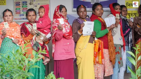 दीवारों से जूट बैग तक: मुख्यमंत्री युवा उद्यमी योजना ने बदली झाँसी की बेटी और 25 महिलाओं की किस्मत