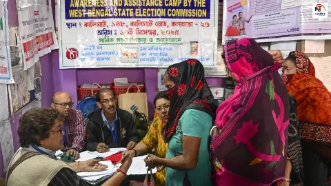 नेताओं की बढ़ी धड़कन! पश्चिम बंगाल या तमिलनाडु, किस राज्य के युवा बनेंगे किंगमेकर? चुनाव आयोग के आंकड़े हैरान कर देंगे नेताओं की बढ़ी धड़कन! पश्चिम बंगाल या तमिलनाडु, किस राज्य के युवा बनेंगे किंगमेकर? चुनाव आयोग के आंकड़े हैरान कर देंगे
