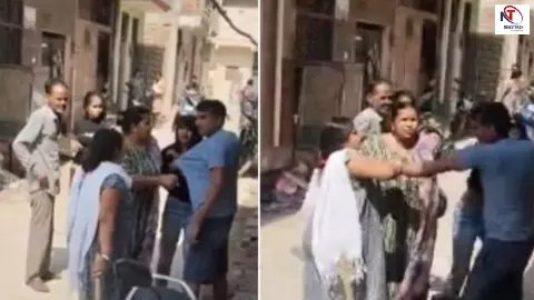 ब्राह्मण मेरे पैर छूते... कहते हुए महिलाओं ने युवक के गाल पर बरसाई दनादन चप्पल, वीडियो जमकर वायरल