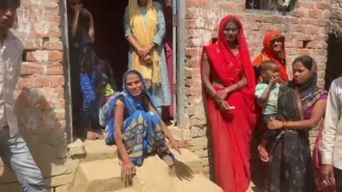 Sitapur News: सीतापुर में महिला का खेत में शव, प्रेमी का घर में लटका शव, हत्या और आत्महत्या जांचाधीन