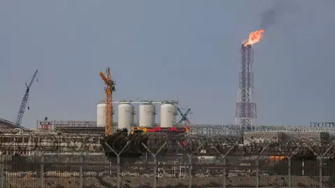 ईरान के एक हमले से भारत में हाहाकार! ! कतर के रास लफान पर हमले से आधी LNG सप्लाई ठप