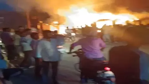 Fire from kiln in Kaushambi, all three pottery families Fire from kiln in Kaushambi, all three pottery families