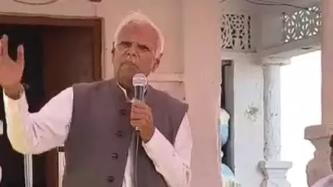 Hardoi News: हरदोई में सपा नेता के विवादित बयान से भड़का आक्रोश, राजनीतिक माहौल गरमाया Hardoi News: हरदोई में सपा नेता के विवादित बयान से भड़का आक्रोश, राजनीतिक माहौल गरमाया