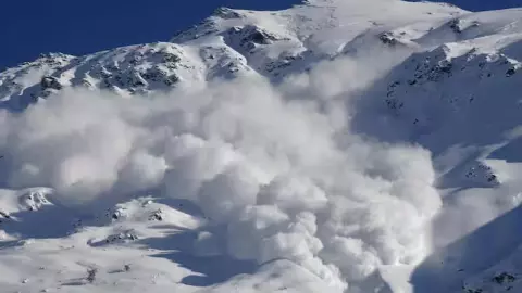 Avalanche Hits Zojila in Ladakh Avalanche Hits Zojila in Ladakh