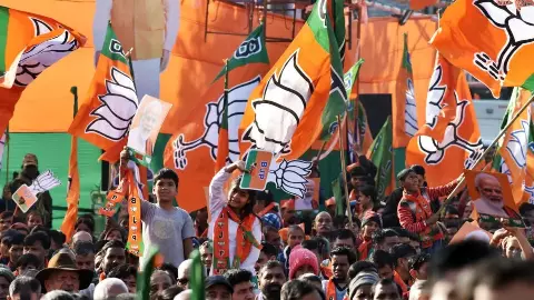 Aligarh News: जनपद में बड़ा राजनीतिक फेरबदल संभव, किसी बड़े नेता की जा सकती है पद से छुट्टी।