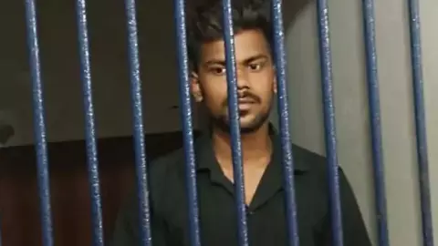 Chandauli News: गए थे प्रेमिका से मिलने अस्पताल, पहुंच गए हवालात, जानें प्यार का क्या है ये चक्कर Chandauli News: गए थे प्रेमिका से मिलने अस्पताल, पहुंच गए हवालात, जानें प्यार का क्या है ये चक्कर