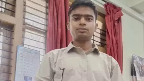 Mayank, son of a farmer from Chandauli, secured 61st rank in SSC CGL