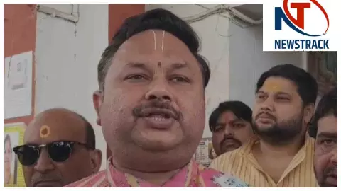 Mathura News : वृंदावन में भागवत आचार्य मृदुल कांत शास्त्री पर हमला, चेन व माला लूटी