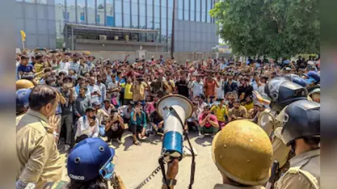 Noida Workers Protest Noida Workers Protest