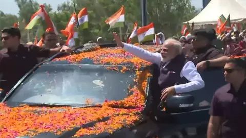 सहारनपुर से देहरादून तक मोदी मैजिक! एक्सप्रेस-वे पर उमड़ा जनसैलाब, दिल्ली-दून को मिलेगी विकास की महा-सौगात