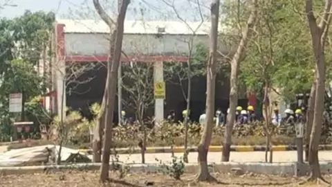 कचरे से मौत का तांडव! गैस त्रासदी के अवशेष में धमाका, 4 की गई जान, जानें पूरा मामला कचरे से मौत का तांडव! गैस त्रासदी के अवशेष में धमाका, 4 की गई जान, जानें पूरा मामला