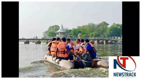 Mathura News : वृंदावन हादसा: पंकज मल्होत्रा की तलाश में यमुना में बड़ा सर्च ऑपरेशन जारी Mathura News : वृंदावन हादसा: पंकज मल्होत्रा की तलाश में यमुना में बड़ा सर्च ऑपरेशन जारी