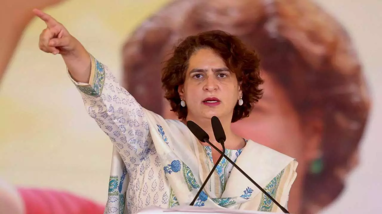 महिला आरक्षण पर छिड़ा सियासी घमासान, प्रियंका गांधी ने सरकार को दी खुली चुनौती!