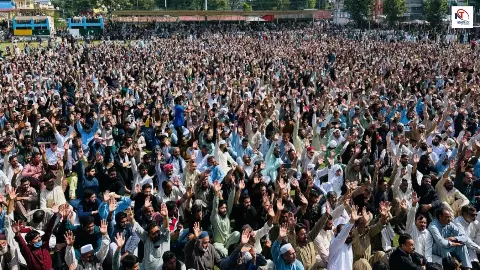 कंगाली में रोटी की जंग! पाक के 100 शहरों में किसानों का विद्रोह, खतरे में शाहबाज की कुर्सी