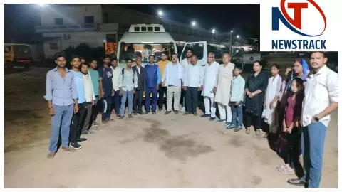Chandauli News: डैडीज स्कूल की 15वीं निःशुल्क तीर्थयात्रा बस अयोध्या रवाना, अनोखी पहल Chandauli News: डैडीज स्कूल की 15वीं निःशुल्क तीर्थयात्रा बस अयोध्या रवाना, अनोखी पहल
