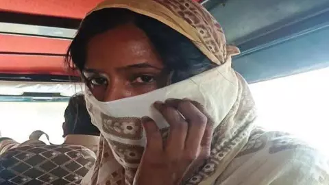 Dharmendra of Shole who became girlfriend, climbed the tower insisted on marrying his girlfriend Dharmendra of Shole who became girlfriend, climbed the tower insisted on marrying his girlfriend