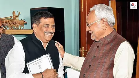 नीतीश कुमार का बड़ा सियासी दांव! JDU की नई नेशनल टीम घोषित, संजय झा और अशोक चौधरी को मिली सुपर पावर नीतीश कुमार का बड़ा सियासी दांव! JDU की नई नेशनल टीम घोषित, संजय झा और अशोक चौधरी को मिली सुपर पावर