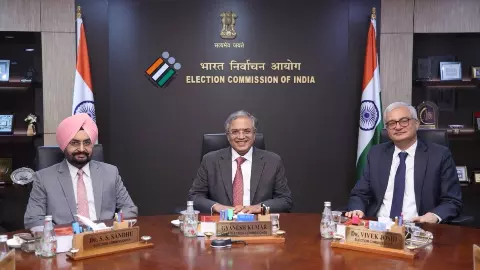 तमिलनाडु और बंगाल में टूटा वोटिंग का रिकॉर्ड, आजादी के बाद पहली बार हुआ इतना भारी मतदान, चुनाव आयोग गदगद तमिलनाडु और बंगाल में टूटा वोटिंग का रिकॉर्ड, आजादी के बाद पहली बार हुआ इतना भारी मतदान, चुनाव आयोग गदगद