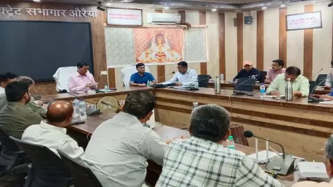 Strict instructions of Sakhti, DM on fuel and gas supply in Auraiya