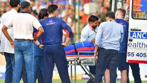 IPL में खौफनाक मंजर: बीच मैदान पर बुलानी पड़ी एंबुलेंस, लुंगी एनगिडी की चोट से सन्नाटे में डूबा स्टेडियम