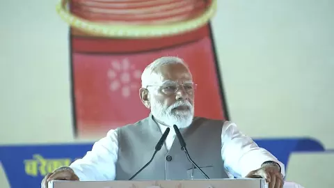 PM Modi in Varanasi: काशी की माई-बहिन के प्रणाम: महिलाओं के आरक्षण पर PM मोदी बोले- कोई कसर नहीं छोड़ूंगा