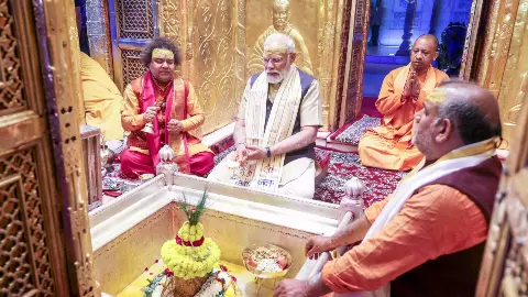 PM Modi Kashi Visit: बाबा विश्वनाथ के दर्शन करेंगे प्रधानमंत्री और मुख्यमंत्री