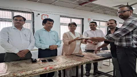 Jaunpur News: पूर्वांचल विश्वविद्यालय में सम सेमेस्टर 2026 की उत्तर पुस्तिकाओं का मूल्यांकन शुरू Jaunpur News: पूर्वांचल विश्वविद्यालय में सम सेमेस्टर 2026 की उत्तर पुस्तिकाओं का मूल्यांकन शुरू