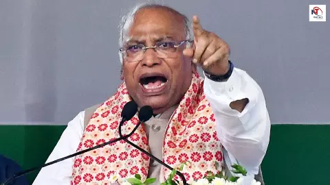 कर्नाटक में कुर्सी युद्ध खत्म! मल्लिकार्जुन खरगे का बड़ा ऐलान- मुख्यमंत्री पद पर बने रहेंगे सिद्धारमैया कर्नाटक में कुर्सी युद्ध खत्म! मल्लिकार्जुन खरगे का बड़ा ऐलान- मुख्यमंत्री पद पर बने रहेंगे सिद्धारमैया