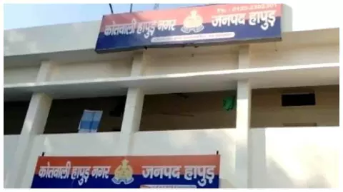 Hapur News : हापुड़: पति के खिलाफ केस किया तो महिला को पीटा, तेजाब की धमकी