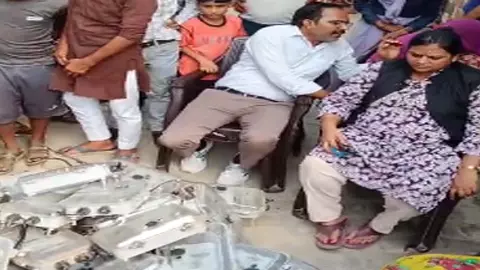 People protest against smart meter over electricity bill