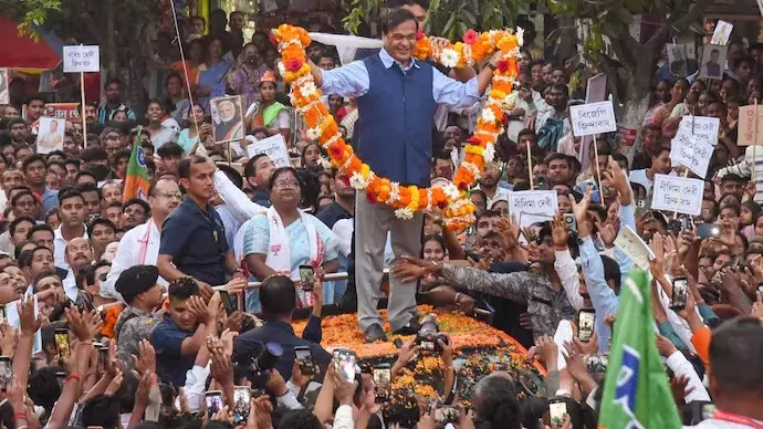 कांग्रेस का किंगमेकर कैसे बन गया भाजपा का किंग? 10 साल में वन मैन शो का बड़ा ‘पॉलिटिकल ब्लास्ट