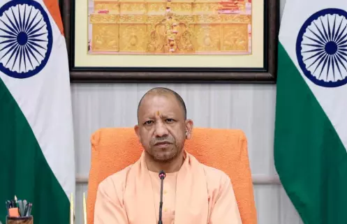 Lucknow News: मौसम पर CM योगी सख्त: अधिकारियों को फील्ड में रहने और 24 घंटे में राहत देने के निर्देश