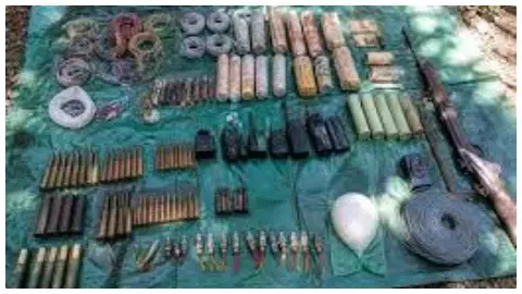 Chhattisgarh News: दंतेवाड़ा में सुरक्षा बलों को बड़ी कामयाबी, माओवादियों का विस्फोटक जखीरा जब्त