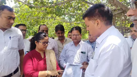 Kannauj News: कन्नौज में ग्राम प्रधानों का धरना, पंचायत चुनाव में देरी पर कार्यकाल बढ़ाने की मांग