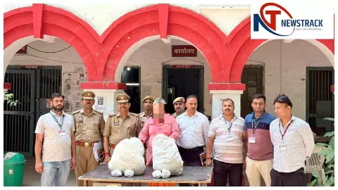 Jhansi News :  झांसी में 21 किलो गांजा संग तस्कर गिरफ्तार, मोबाइल चोर भी पकड़ा गया
