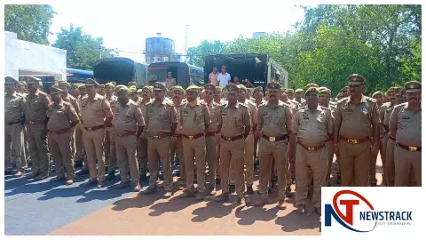 Jalaun News जालौन हादसे में शहीद पुलिसकर्मियों को नम आंखों से अंतिम विदाई देकर घर के लिए किया रवाना