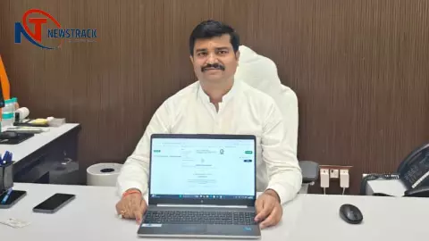 Etah DM Arvind Singh Digital Census