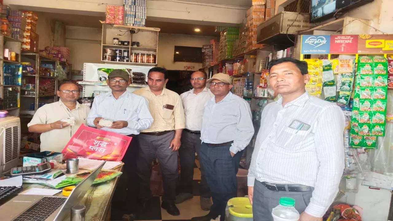 raids on adulterated ghee-oil dealers lasted till late evening; 11 samples were sent to the probe